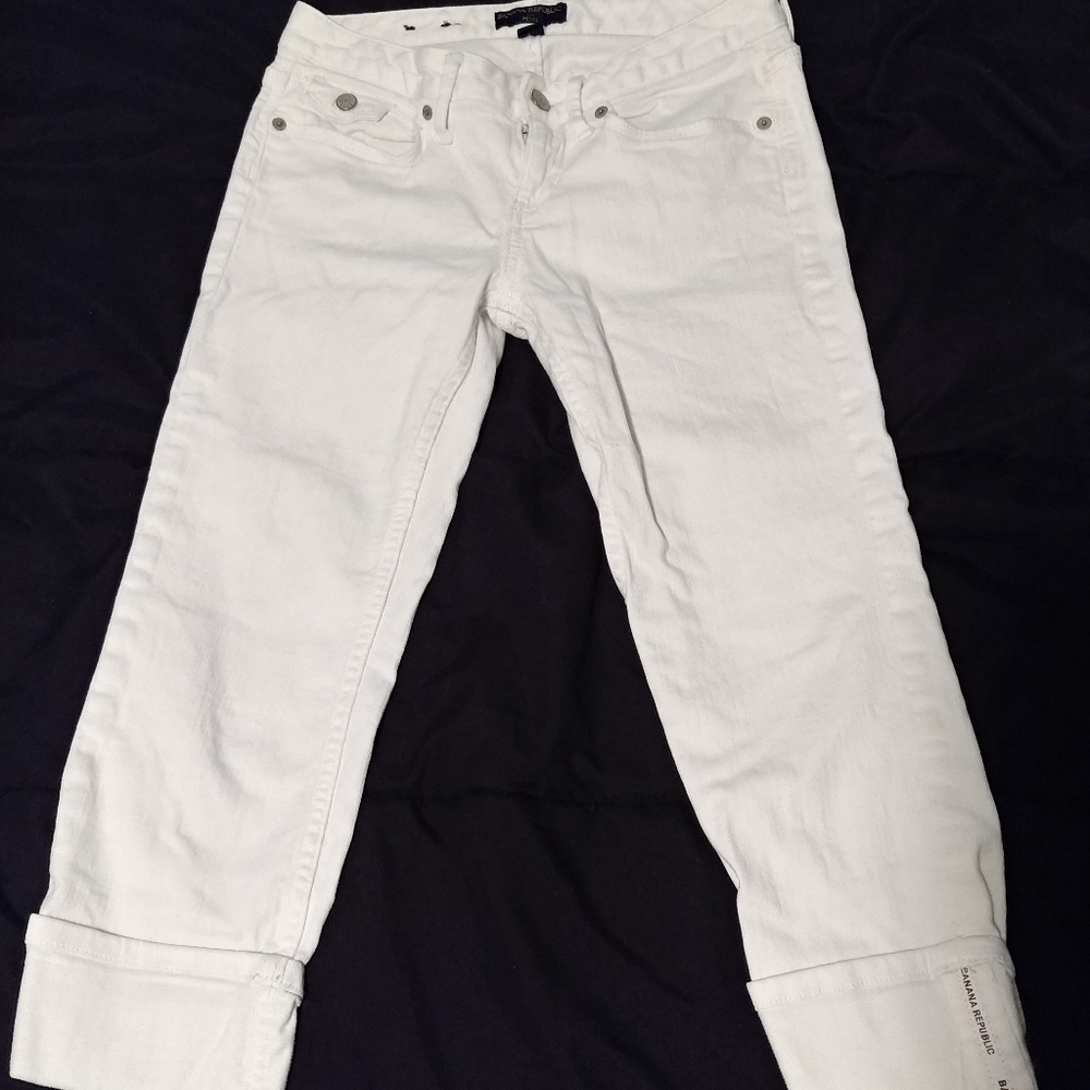 White Banana Republic capri